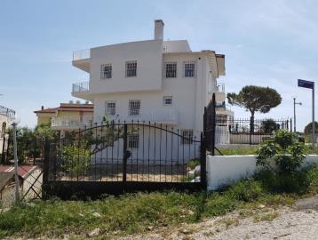 b3c0c678-835e-457c-88d7-bd537472ebfd