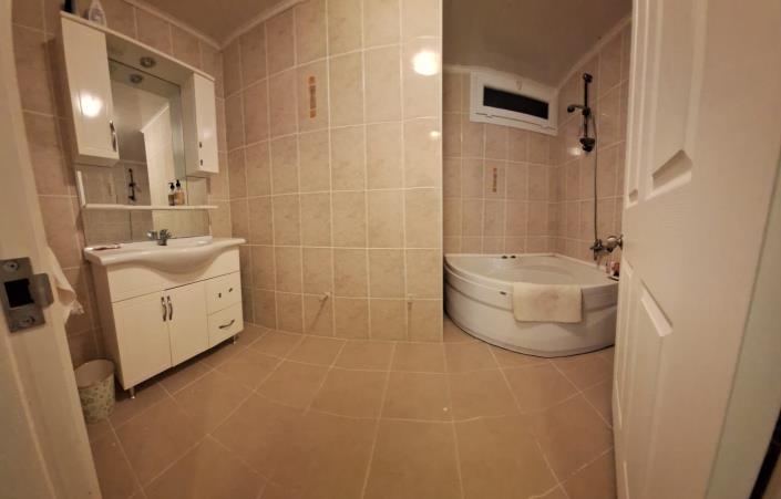 Image No.31-3 Bed Apartment for sale