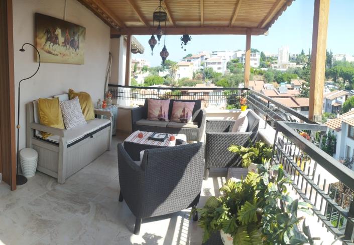 Image No.3-4 Bed House for sale