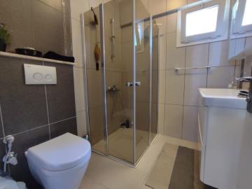 1d7fc751-f112-4002-940c-1d80a7b03f39