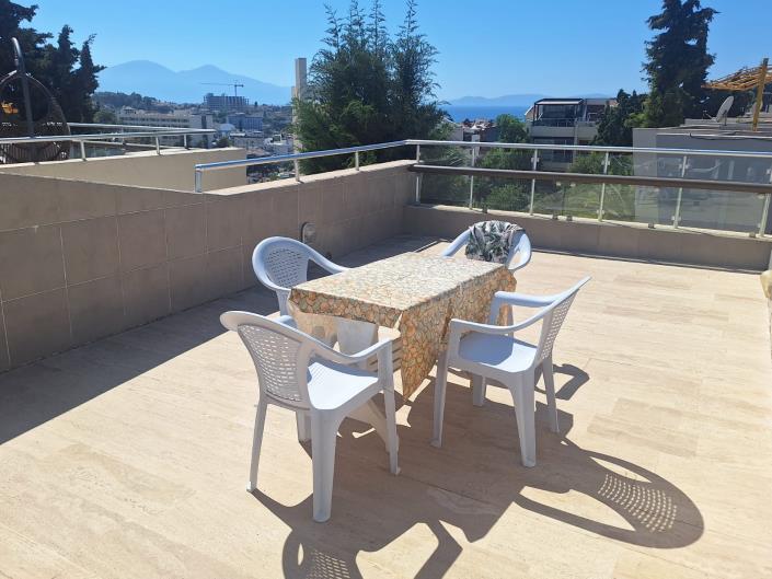 Image No.3-3 Bed House for sale