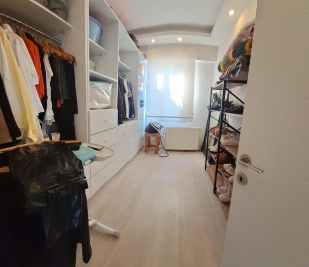 Image No.27-4 Bed Villa / Detached for sale