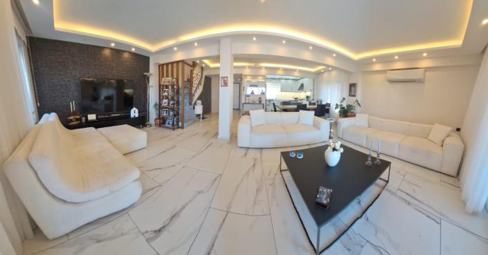 Image No.13-4 Bed Villa / Detached for sale