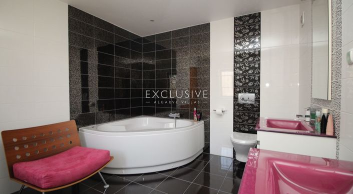 Image No.19-Villa de 4 chambres à vendre à Lagos