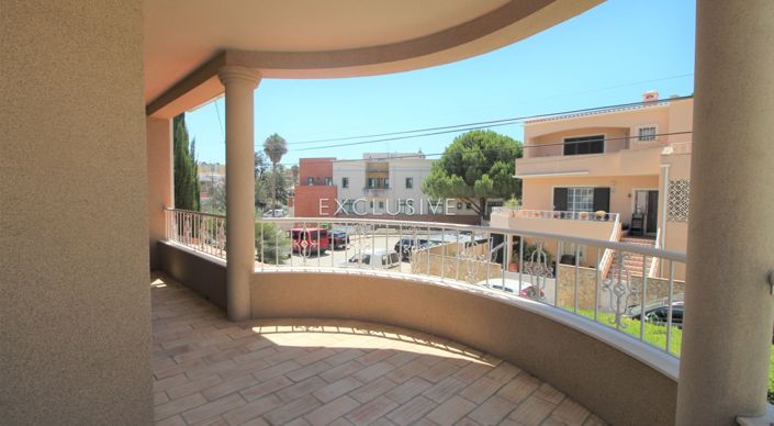 Image No.30-Villa de 4 chambres à vendre à Lagos