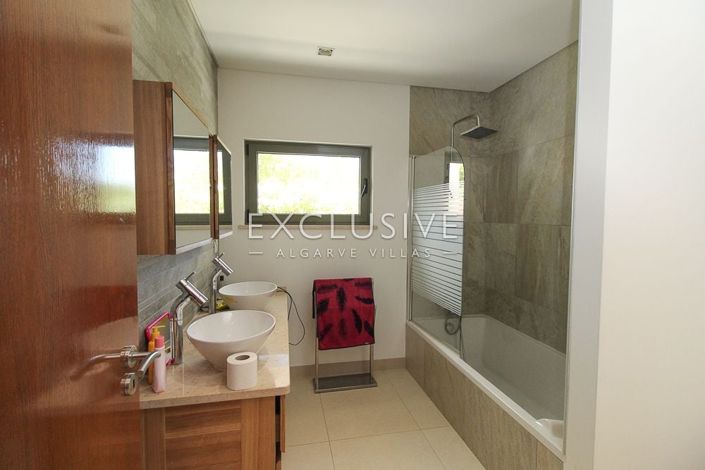 Image No.20-Villa de 5 chambres à vendre à Portimao