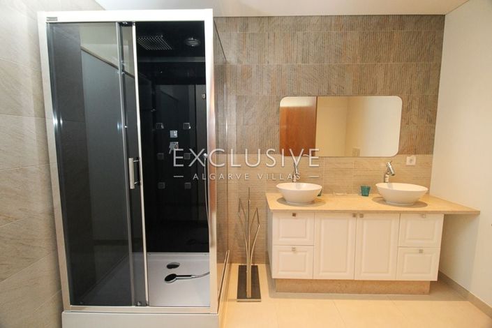 Image No.21-Villa de 5 chambres à vendre à Portimao