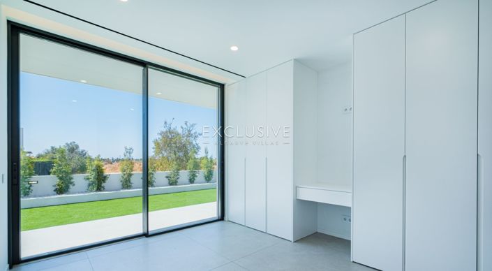 Image No.18-Villa de 4 chambres à vendre à Albufeira