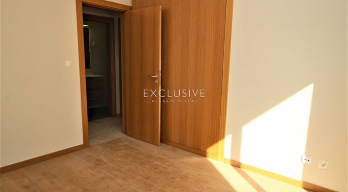 Image No.21-2 Bed Apartment for sale