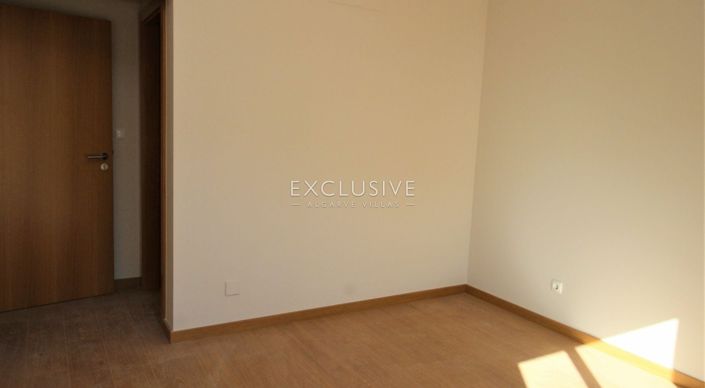 Image No.23-2 Bed Apartment for sale