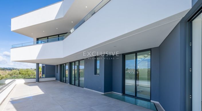 Image No.4-Villa de 4 chambres à vendre à Lagos