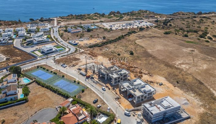 Image No.2-Villa de 4 chambres à vendre à Lagos