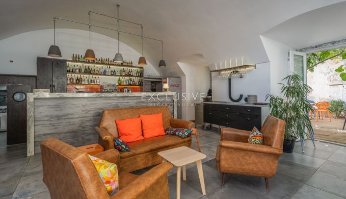 Image No.2-4 Bed Villa for sale