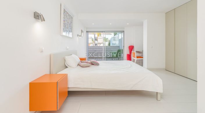 Image No.9-6 Bed Villa for sale