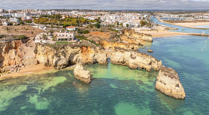 Image No.60-Villa de 8 chambres à vendre à Lagos