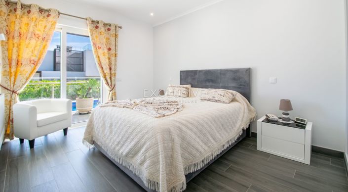 Image No.16-Villa de 4 chambres à vendre à Lagoa