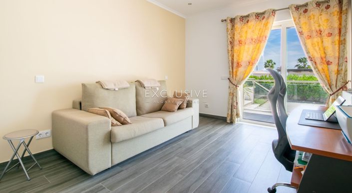 Image No.18-Villa de 4 chambres à vendre à Lagoa