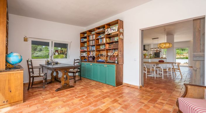 Image No.15-5 Bed Villa for sale