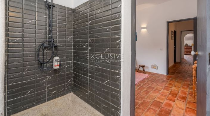 Image No.32-5 Bed Villa for sale