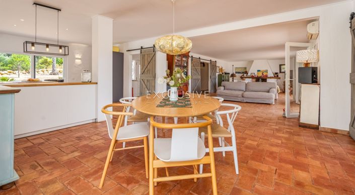 Image No.9-5 Bed Villa for sale