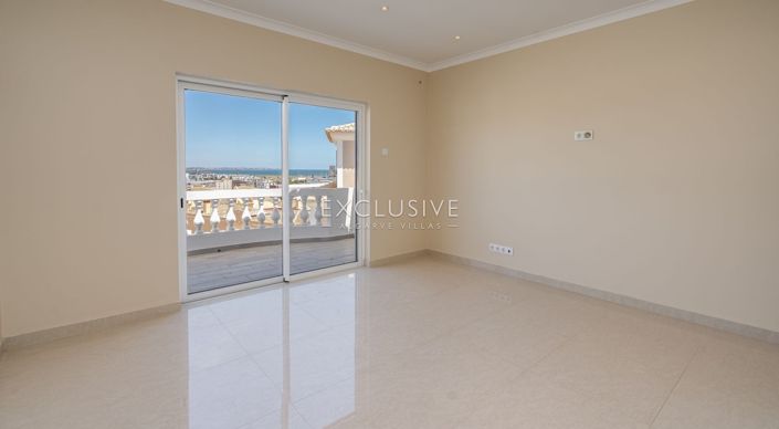 Image No.12-3 Bed Villa for sale