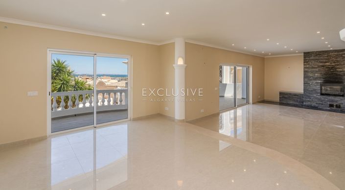 Image No.3-3 Bed Villa for sale