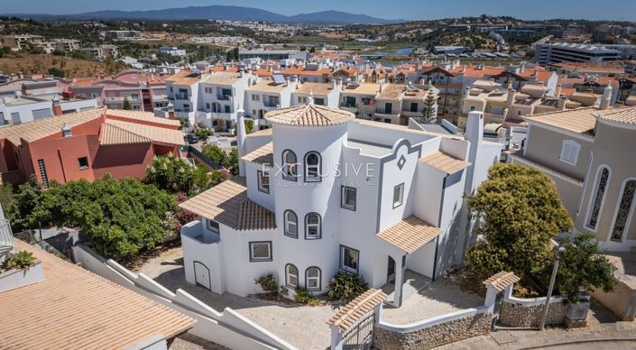 Image No.30-3 Bed Villa for sale