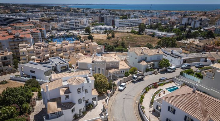 Image No.31-3 Bed Villa for sale