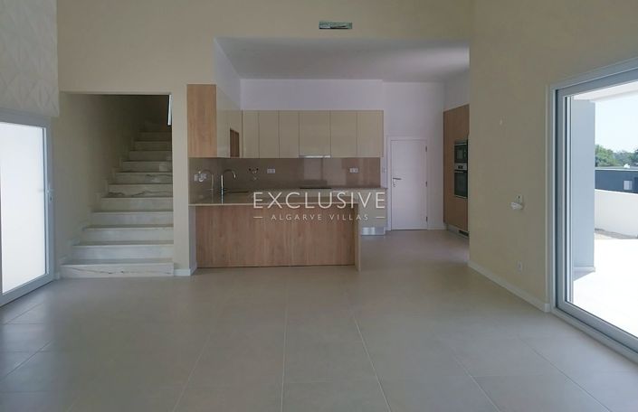 Image No.11-3 Bed Villa for sale