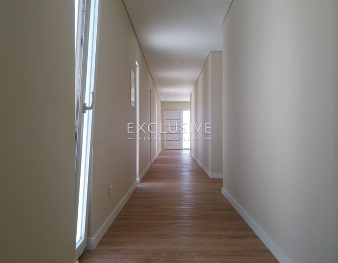 Image No.19-3 Bed Villa for sale