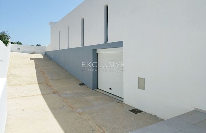 Image No.22-3 Bed Villa for sale