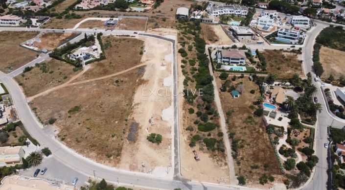 Image No.23-Terrain de 4 chambres à vendre à Luz