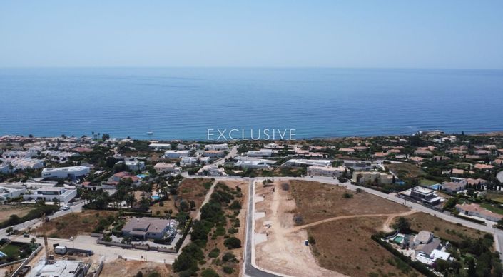 Image No.28-Terrain de 4 chambres à vendre à Luz