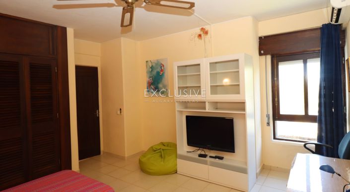 Image No.11-3 Bed Apartment for sale