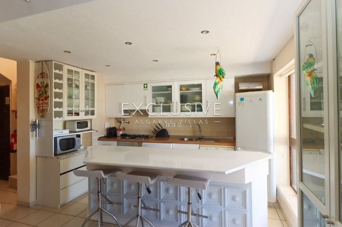 Image No.22-3 Bed Apartment for sale