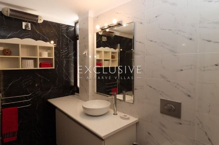 Image No.28-3 Bed Apartment for sale