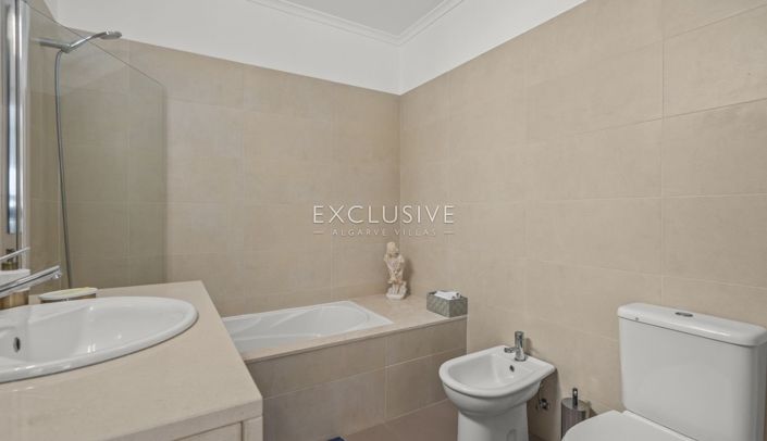 Image No.17-Appartement de 4 chambres à vendre à Lagos