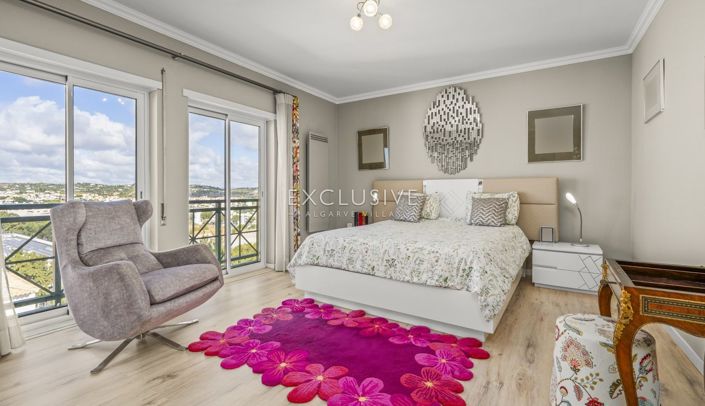 Image No.9-Appartement de 4 chambres à vendre à Lagos