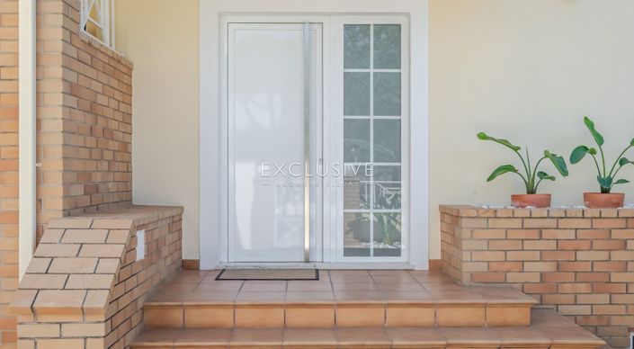 Image No.12-2 Bed Villa for sale