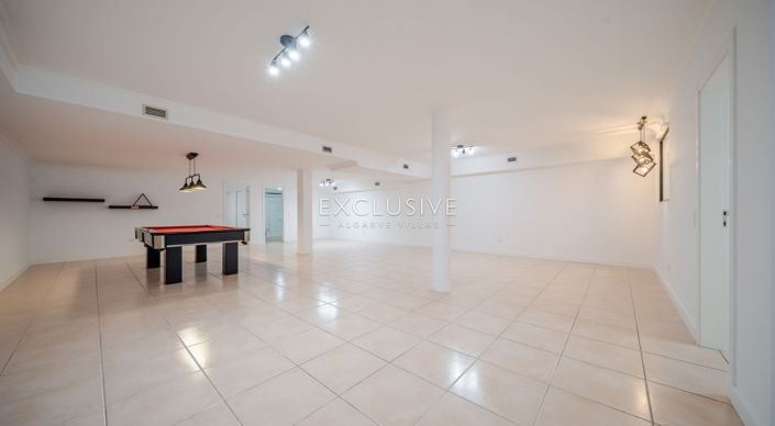 Image No.21-2 Bed Villa for sale