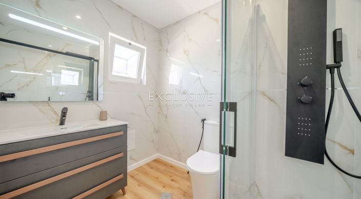 Image No.37-2 Bed Villa for sale