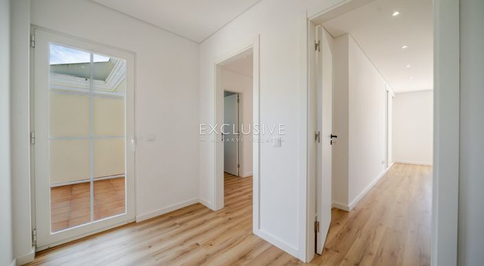 Image No.44-2 Bed Villa for sale