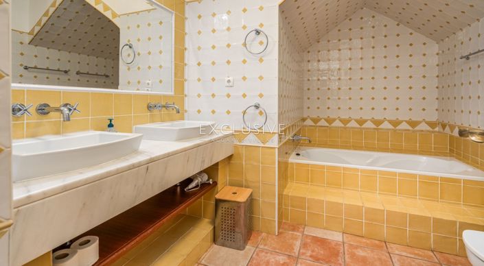 Image No.9-Villa de 7 chambres à vendre à Lagoa