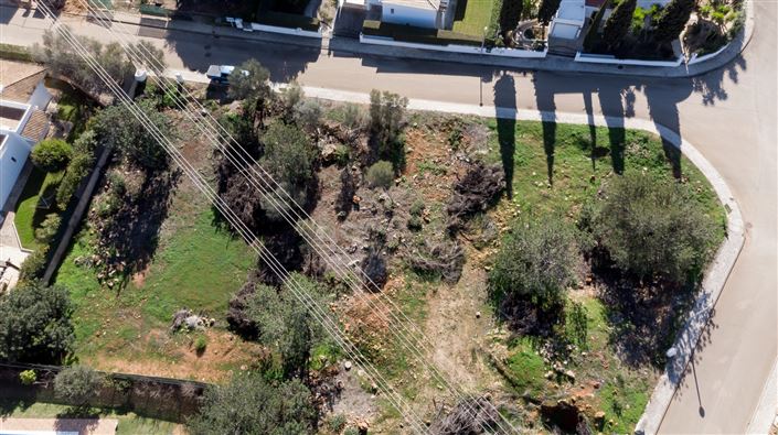 Image No.4-3 Bed Land for sale