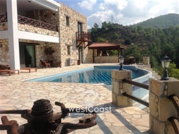 11584-3-bedroom-villa-in-agia-marina-pomosful