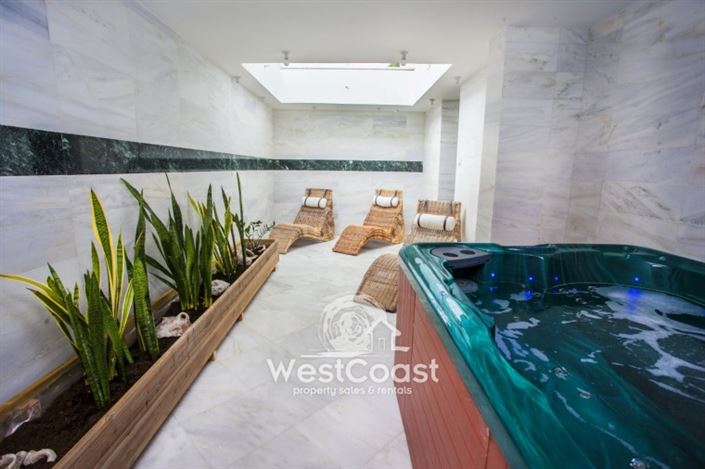 Image No.8-Villa de 4 chambres à vendre à Coral Bay