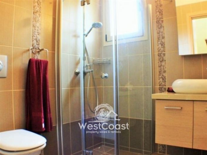 Image No.10-Villa de 4 chambres à vendre à Polemi