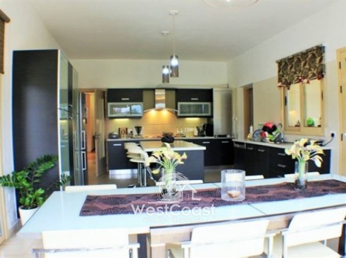 Image No.6-Villa de 4 chambres à vendre à Polemi