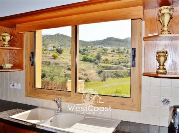 Image No.5-Villa de 4 chambres à vendre à Argaka