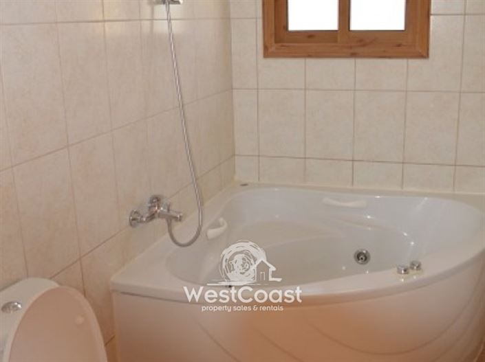 Image No.8-Villa de 4 chambres à vendre à Argaka